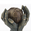 Скульптура "Мир в твоих руках" с логотипом в Санкт-Петербурге заказать по выгодной цене в кибермаркете AvroraStore