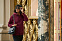 Толстовка с капюшоном на молнии женская Queen, темно-серая с логотипом в Санкт-Петербурге заказать по выгодной цене в кибермаркете AvroraStore