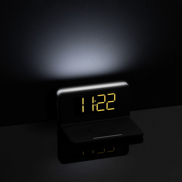 Часы настольные с беспроводным зарядным устройством Pitstop, черные с логотипом в Санкт-Петербурге заказать по выгодной цене в кибермаркете AvroraStore