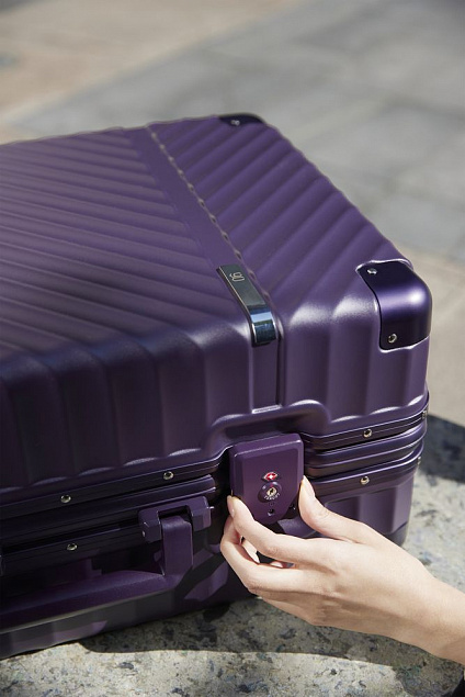Чемодан Aluminum Frame PC Luggage V1, фиолетовый с логотипом в Санкт-Петербурге заказать по выгодной цене в кибермаркете AvroraStore