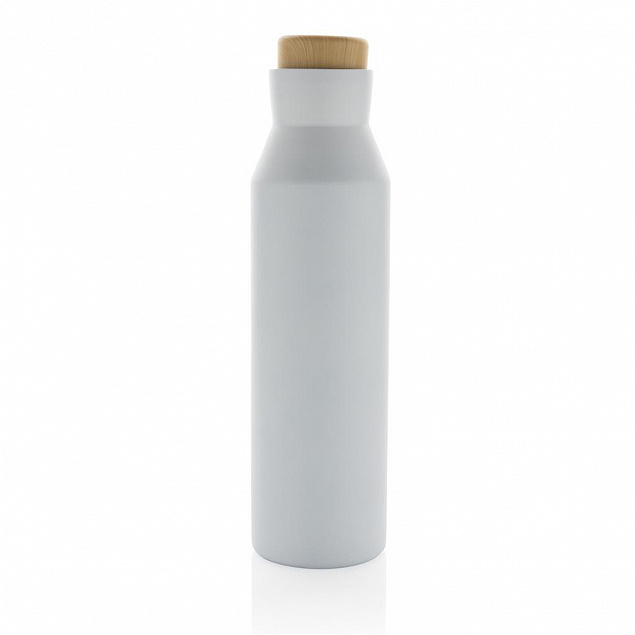 Вакуумная бутылка Gaia из переработанной нержавеющей стали RCS, 600 мл с логотипом в Санкт-Петербурге заказать по выгодной цене в кибермаркете AvroraStore