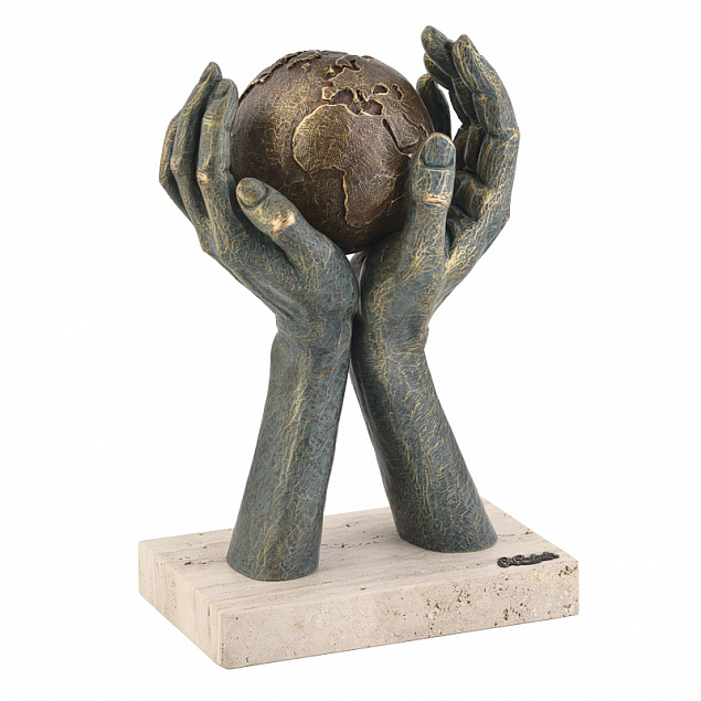 Скульптура "Мир в твоих руках" с логотипом в Санкт-Петербурге заказать по выгодной цене в кибермаркете AvroraStore